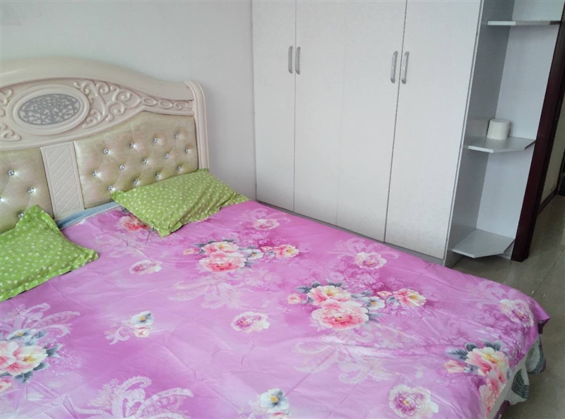 家庭旅館日租房，在小區(qū)，安全，私密