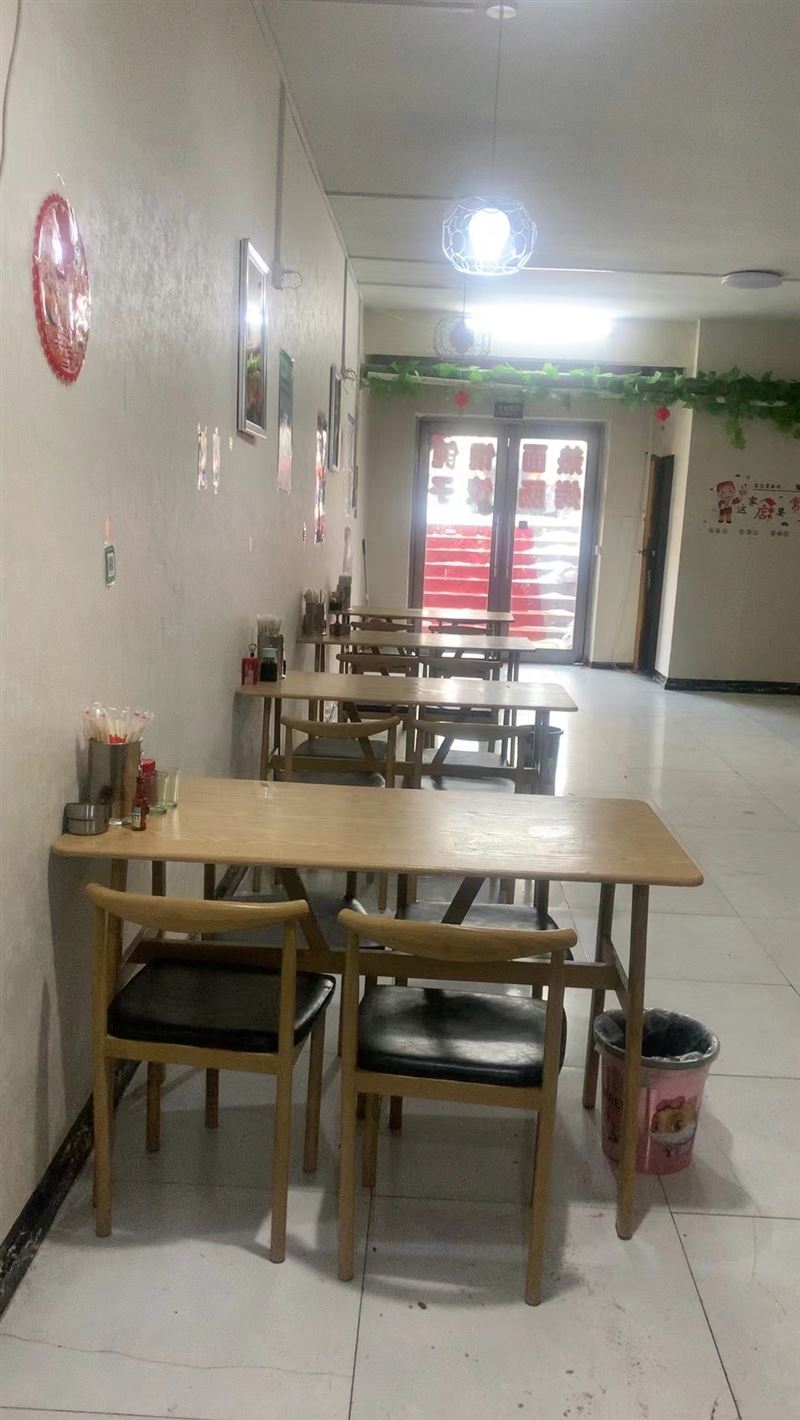 逸夫中學(xué)附近快餐店出兌