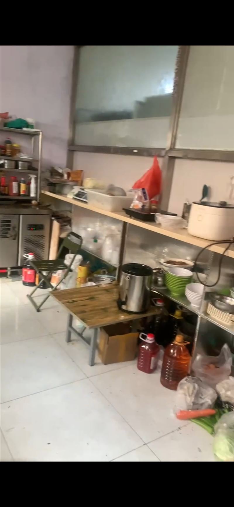 逸夫中學(xué)附近快餐店出兌