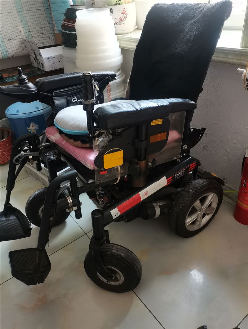 大款電動輪椅（自重200斤）