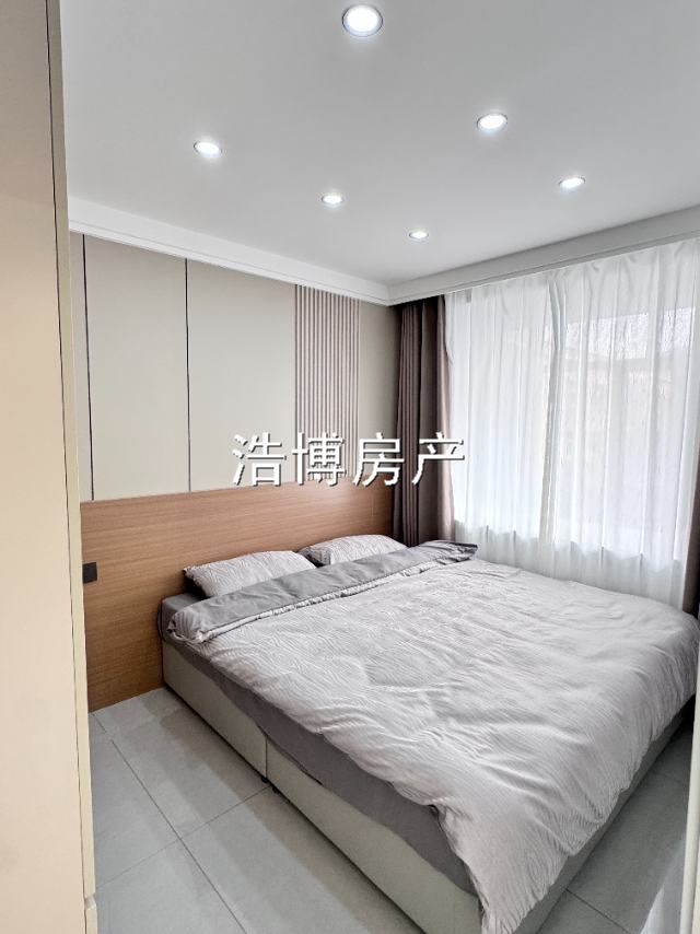 湖濱小區(qū)出售