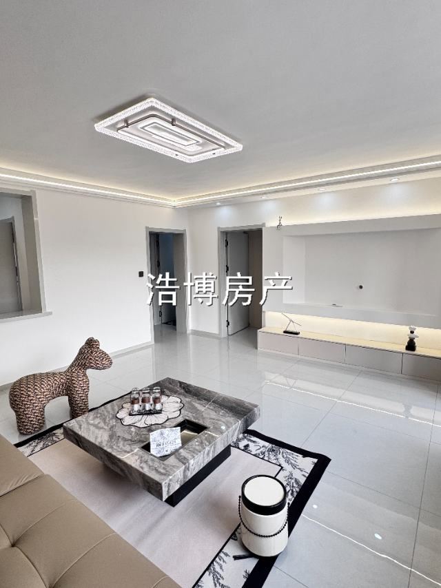 湖濱小區(qū)出售