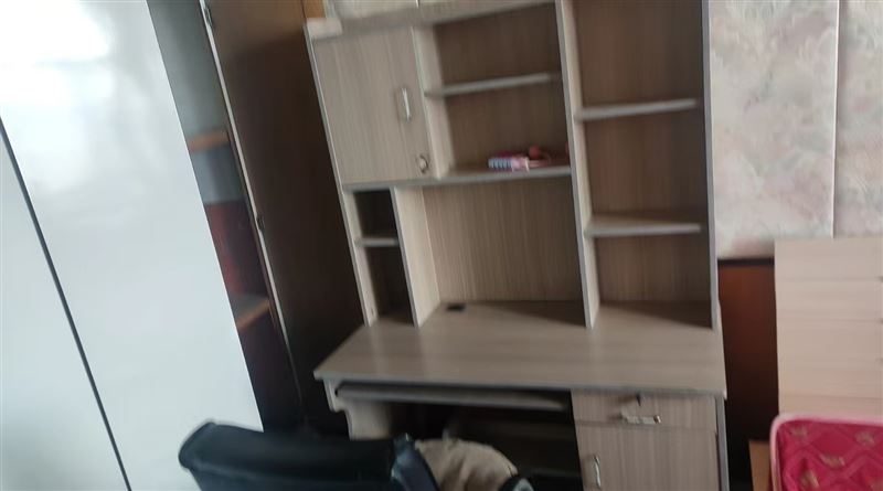 十中十小學(xué)區(qū)公交站點(diǎn)樓房出租