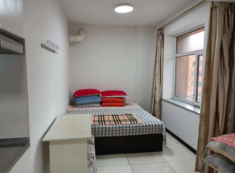 出租萬寶小區(qū)8號樓4樓