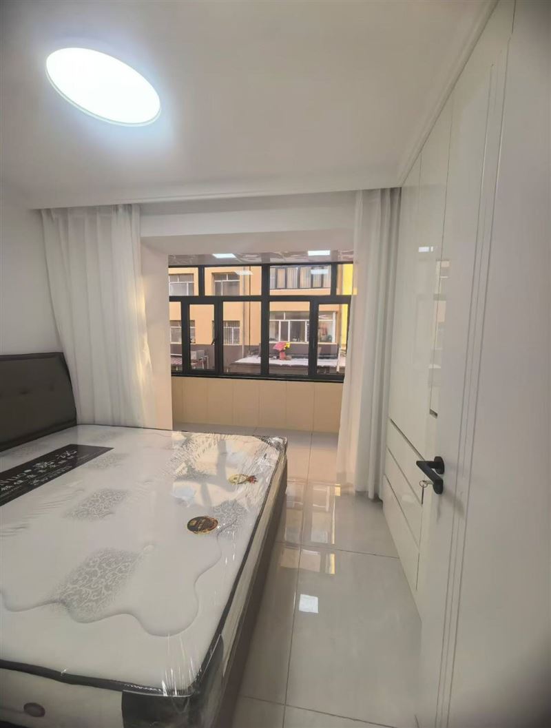 朝陽(yáng)六組團(tuán)二樓