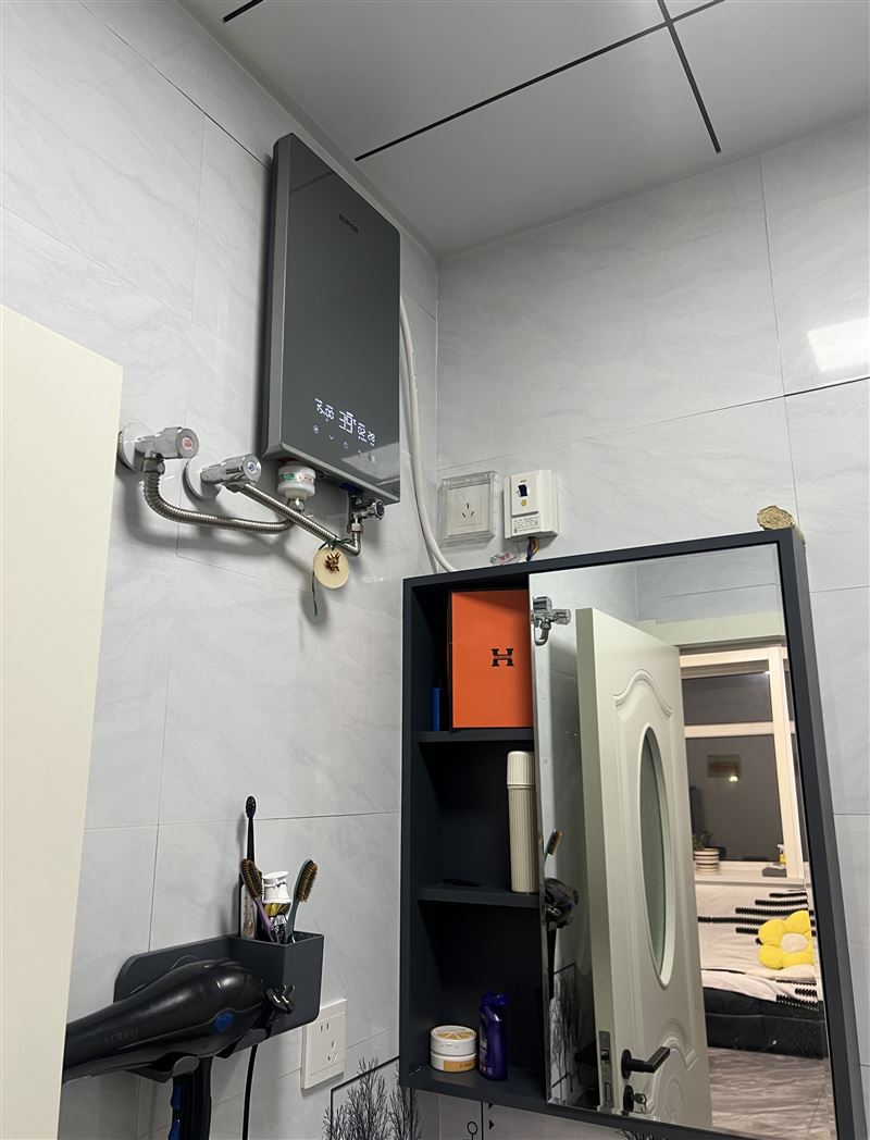 茄子河富貴園樓房出售