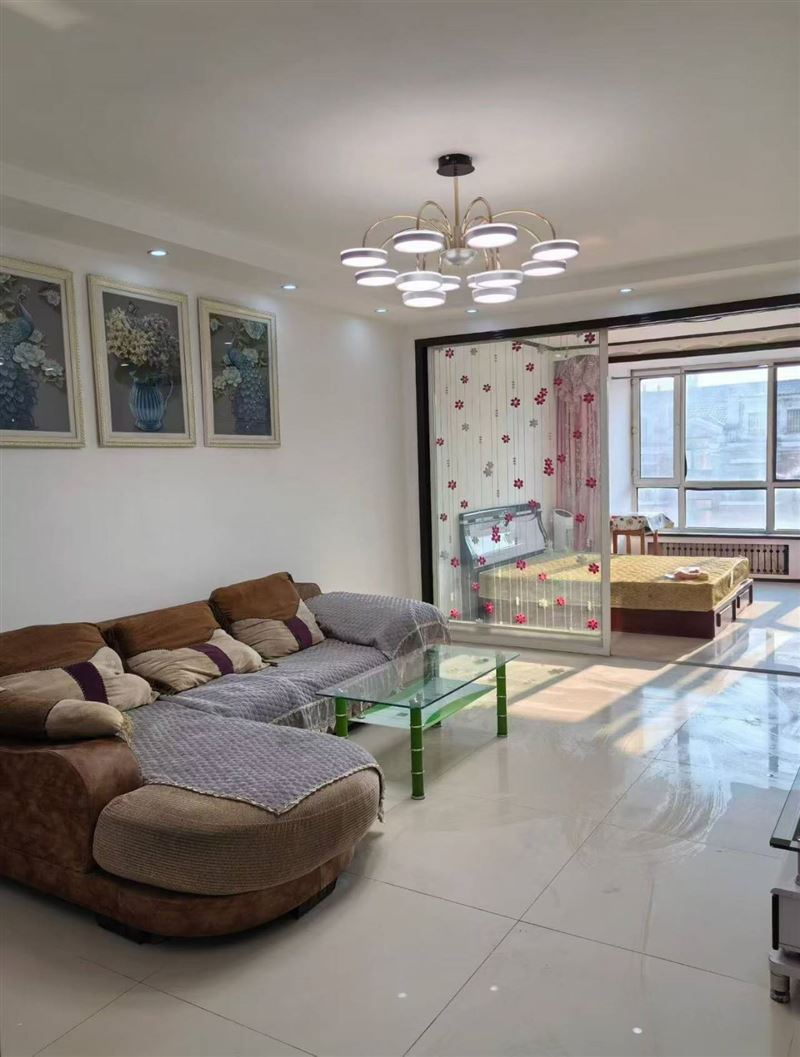 新東方6樓80平13.5萬(wàn)