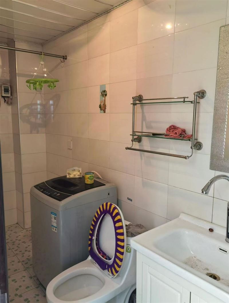 新東方6樓80平13.5萬(wàn)