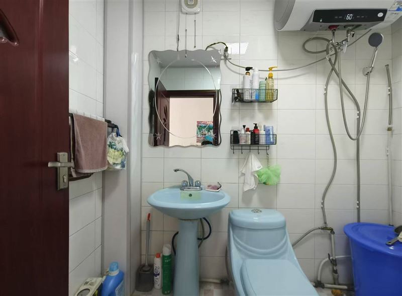 特價(jià)急賣頂樓