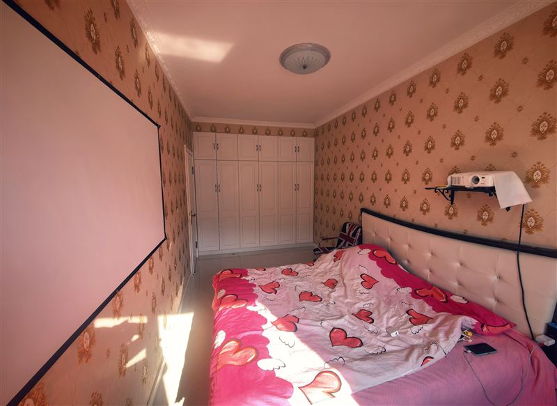 金水灣 3 樓 85.36 平方滿 56 年 42 萬