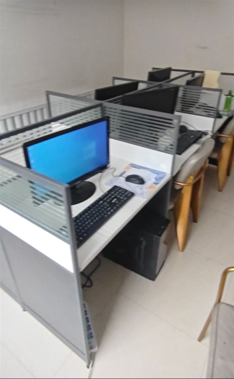 招聘移動(dòng)電話客服