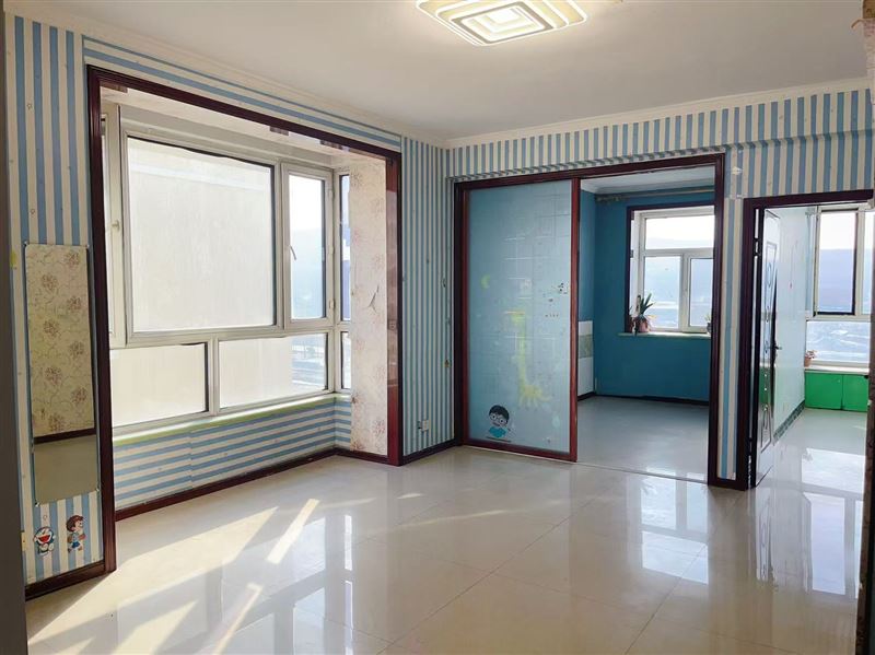 賣(mài)經(jīng)典名居五樓