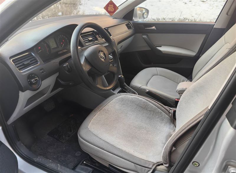 自動(dòng)擋斯柯達(dá)昕銳