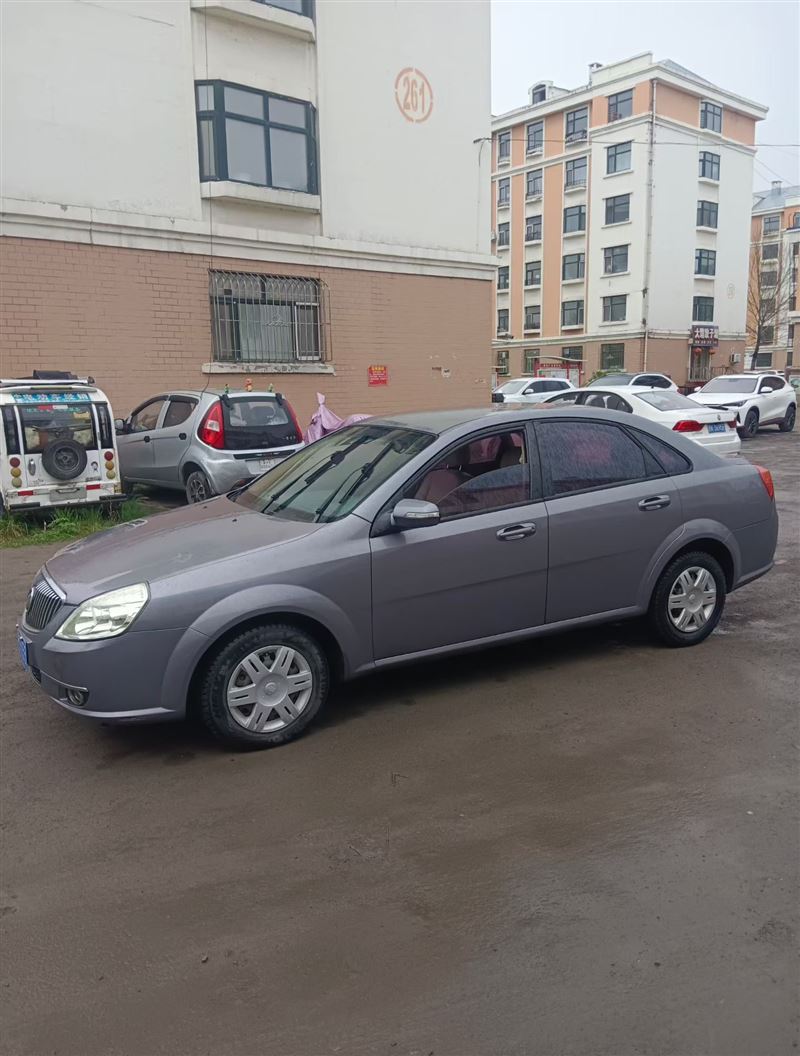 11年別克凱越自動(dòng)擋高配原值12萬