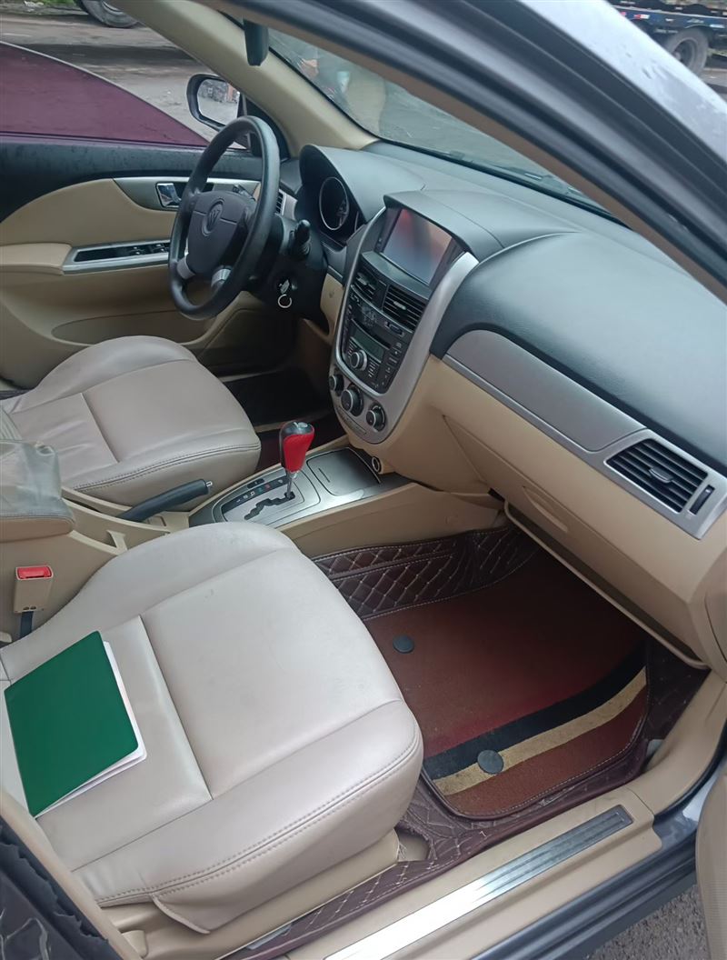 11年別克凱越自動(dòng)擋高配原值12萬