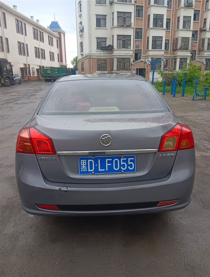 11年別克凱越自動(dòng)擋高配原值12萬