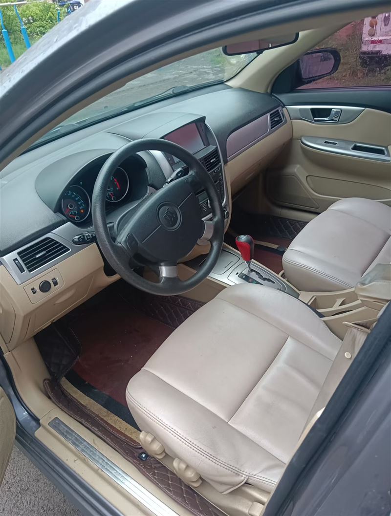 11年別克凱越自動(dòng)擋高配原值12萬