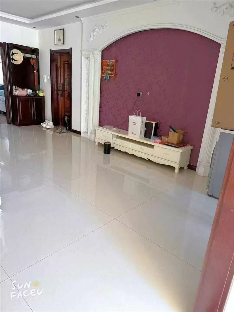 出售銀達(dá)五號(hào)樓五樓