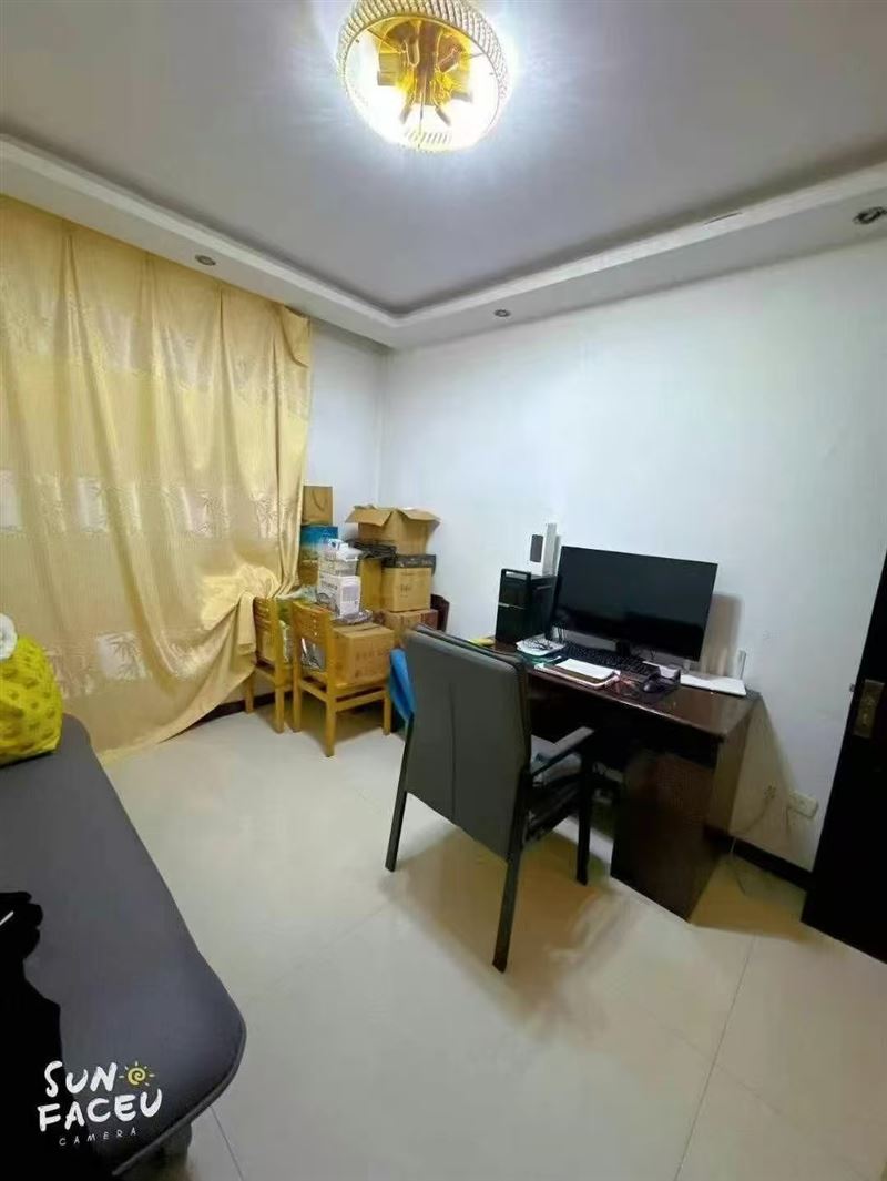 出售銀達(dá)五號(hào)樓五樓