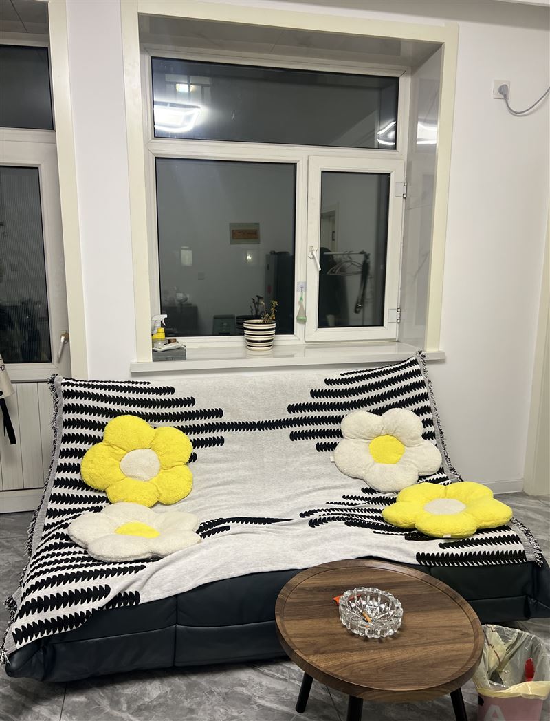 茄子河富貴園小區(qū)6樓出售